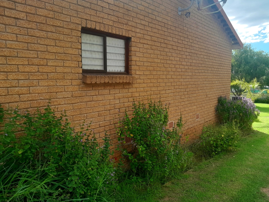 3 Bedroom Property for Sale in Albertinia Western Cape